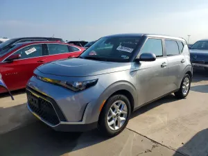 Kia Soul 2.0L 4 2025