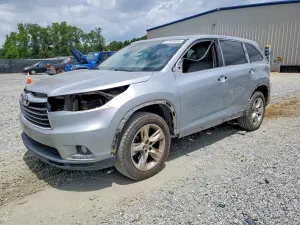 Toyota Highlander 3.5L 6 2014