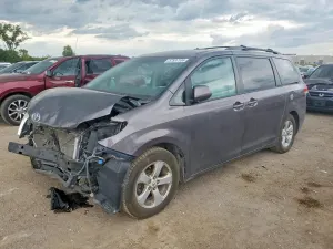 Toyota Sienna 3.5L 6 2012