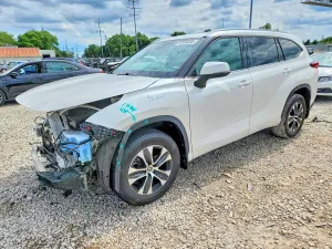 Toyota Highlander 3.5L 6 2021