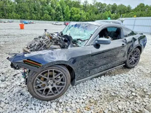 Ford Mustang 3.7L 6 2012