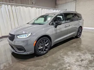 Chrysler Pacifica 3.6L 6 2025