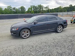 Volkswagen Passat 2.0L 4 2012