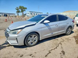 Hyundai Elantra 2.0L 4 2019