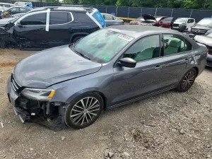 Volkswagen Jetta 1.8L 4 2015