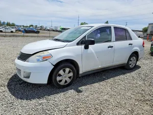 Nissan Versa 1.6L 4 2011