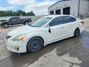 Nissan Altima 2.5L 4 2015