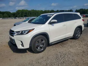 Toyota Highlander 3.5L 6 2019