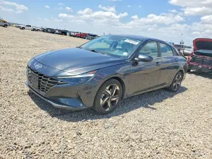 Hyundai Elantra 2.0L 4 2022