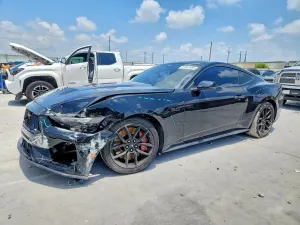 Ford Mustang 5.0L 8 2024