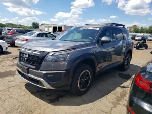 Nissan Pathfinder 3.5L 6 2025