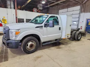 Ford F-350 6.2L 8 2015