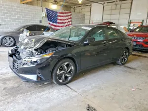 Hyundai Elantra 2.0L 4 2023