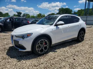 Alfa Romeo Stelvio 2.0L 4 2022