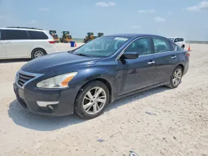 Nissan Altima 2.5L 4 2015
