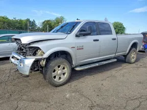 RAM 2500 6.4L 8 2015
