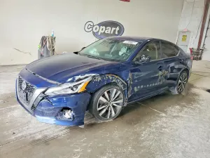 Nissan Altima 2.5L 4 2020