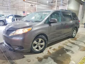 Toyota Sienna 3.5L 6 2014