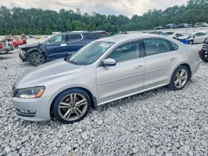 Volkswagen Passat 2.0L 4 2013