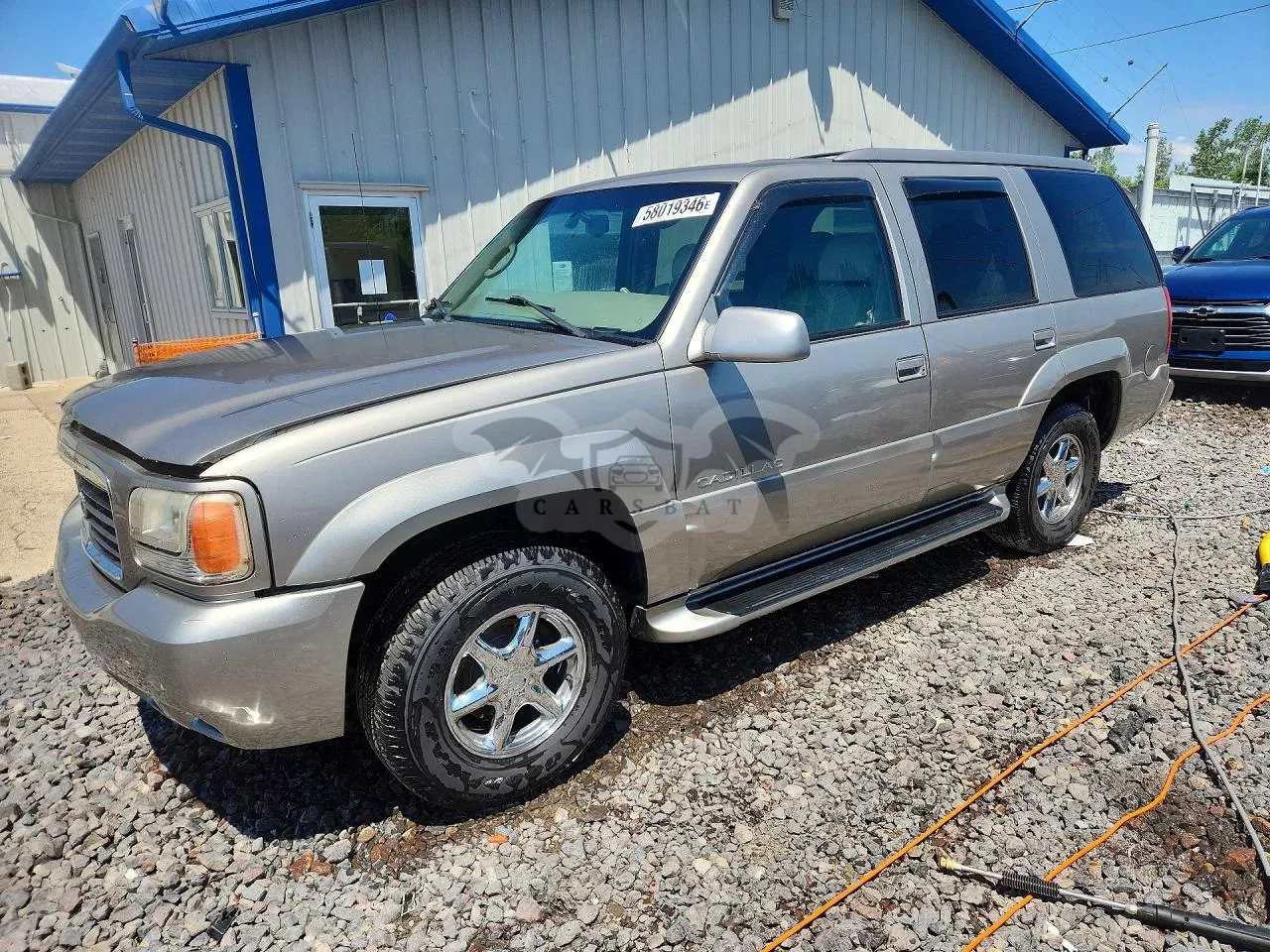 Cadillac Escalade 5.7L 8 2000