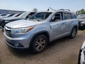 Toyota Highlander 3.5L 6 2015