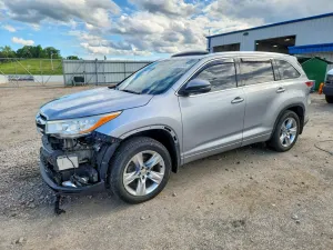 Toyota Highlander 3.5L 6 2015