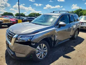 Nissan Pathfinder 3.5L 6 2025