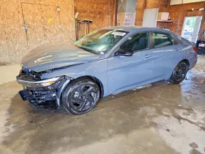 Hyundai Elantra 2.0L 4 2026