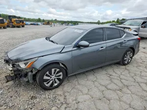 Nissan Altima 2.5L 4 2020
