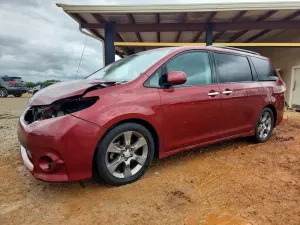 Toyota Sienna 3.5L 6 2013