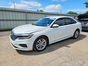 Volkswagen Passat 2.0L 4 2021