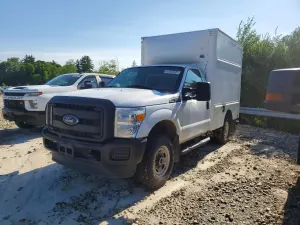 Ford F-250 6.2L 8 2015