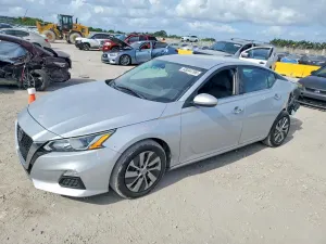 Nissan Altima 2.5L 4 2019