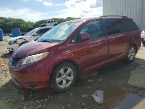 Toyota Sienna 3.5L 6 2014