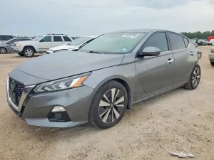 Nissan Altima 2.5L 4 2020