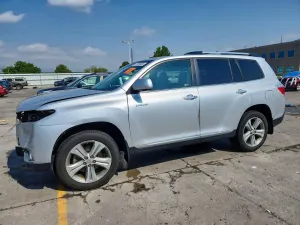 Toyota Highlander 3.5L 6 2013