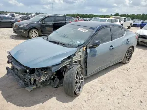 Nissan Sentra 2.0L 4 2025