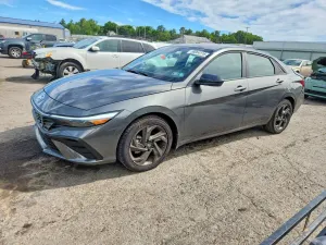 Hyundai Elantra 2.0L 4 2026