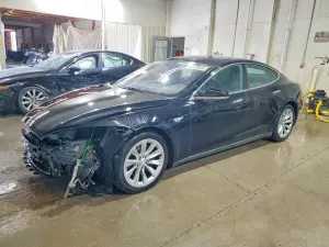 Tesla Model S 2016