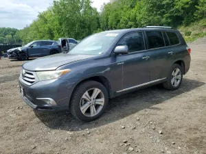 Toyota Highlander 3.5L 6 2013