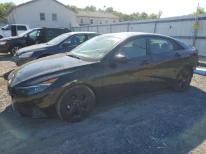 Hyundai Elantra 2.0L 4 2021