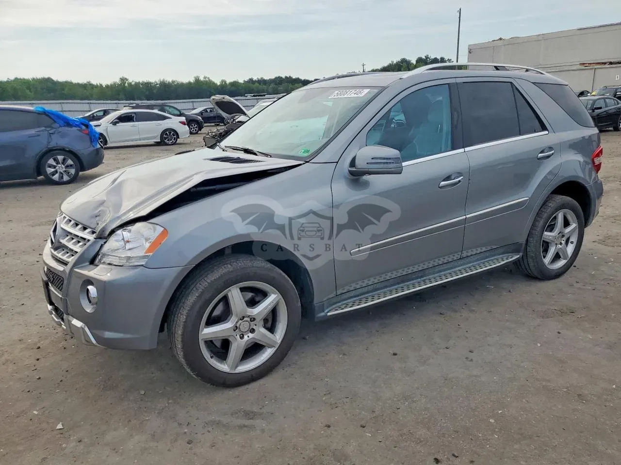 Mercedes-Benz ML 5.5L 8 2011