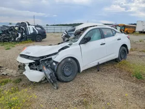 Nissan Sentra 2.0L 4 2025