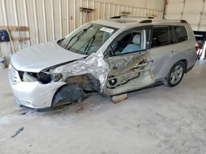 Toyota Highlander 3.5L 6 2013