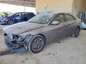 Hyundai Elantra 2.0L 4 2024