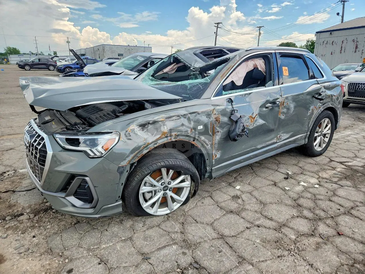 Audi Q3 2.0L 4 2025