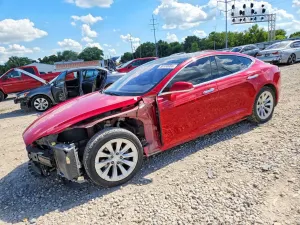 Tesla Model S 2014