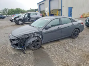 Hyundai Elantra 2.0L 4 2026