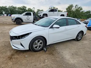 Hyundai Elantra 2.0L 4 2023