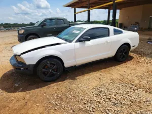 Ford Mustang 4.0L 6 2006